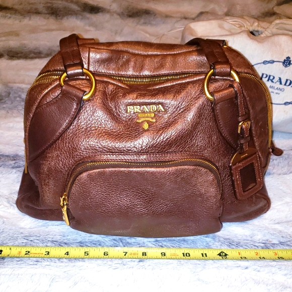 Authentic Prada handbag - Picture 1 of 16